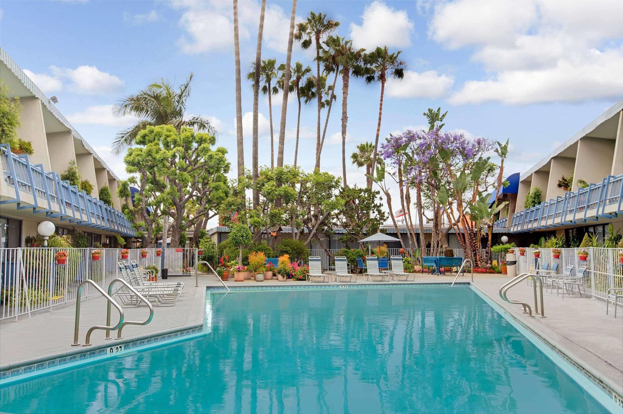 Travelodge Hotel At Lax Los Angeles Eksteriør bilde
